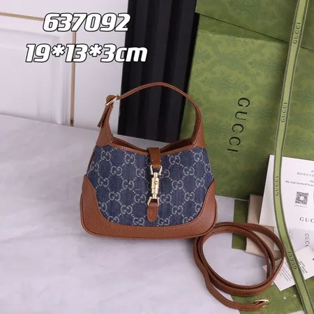 グッチ ショルダーバッグ