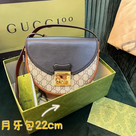 グッチ ショルダーバッグ