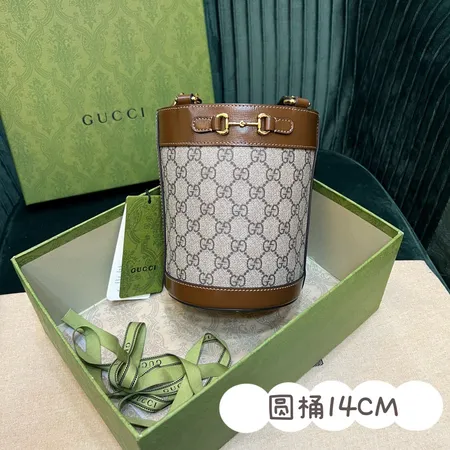 グッチ ショルダーバッグ