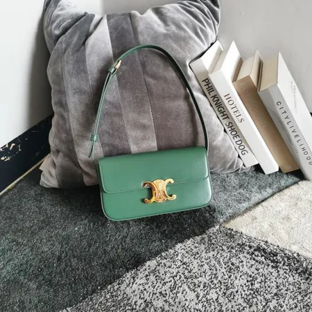 セリーヌ ショルダーバッグ