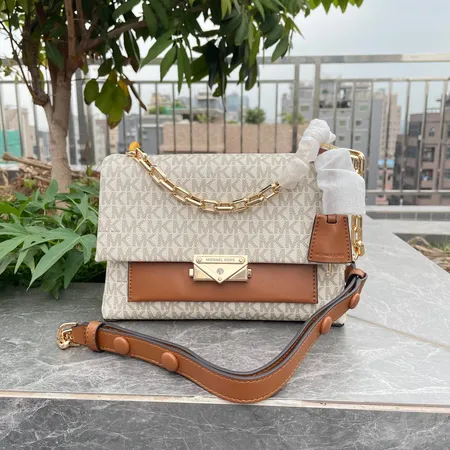 マイケルコース ショルダーバッグ