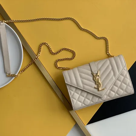 プラダ ショルダーバッグ