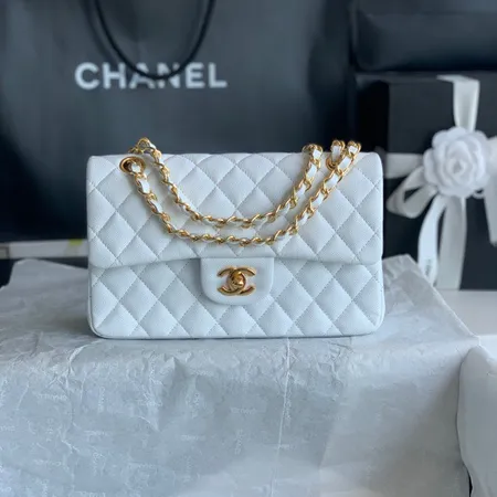 シャネル ショルダーバッグ