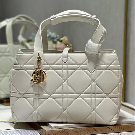 ディオール ハンドバッグ