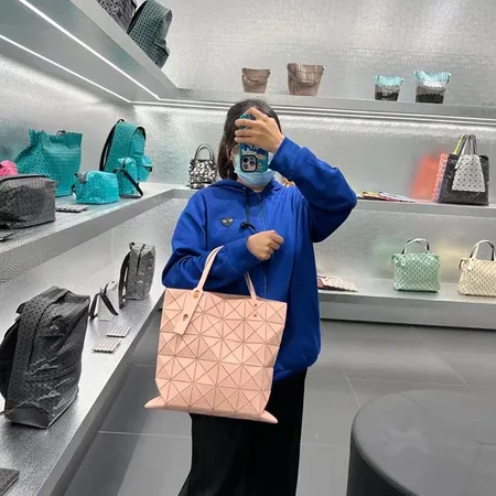 ミュウミュウ ハンドバッグ