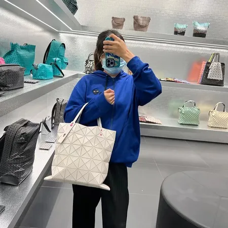 イッセイ ミヤケ ハンドバッグ