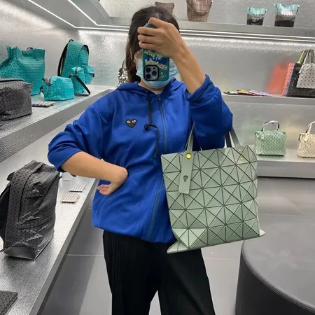 ミュウミュウ ハンドバッグ