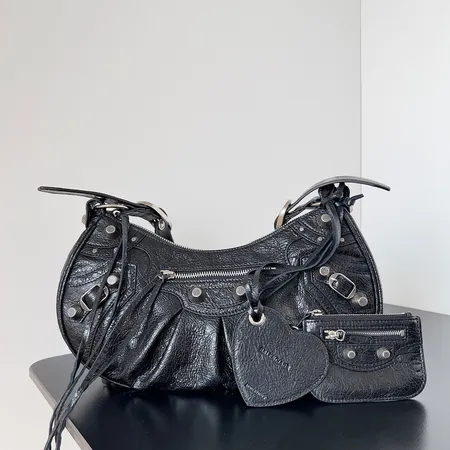 バレンシアガ ショルダーバッグ