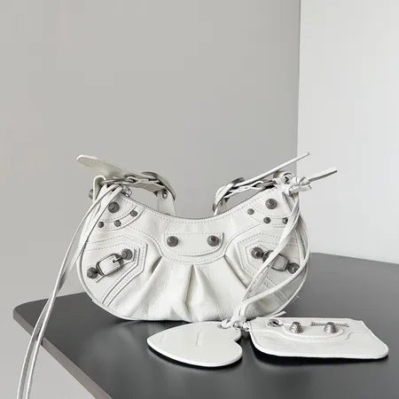 バレンシアガ ショルダーバッグ