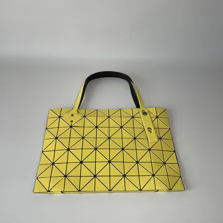 ミュウミュウ ハンドバッグ