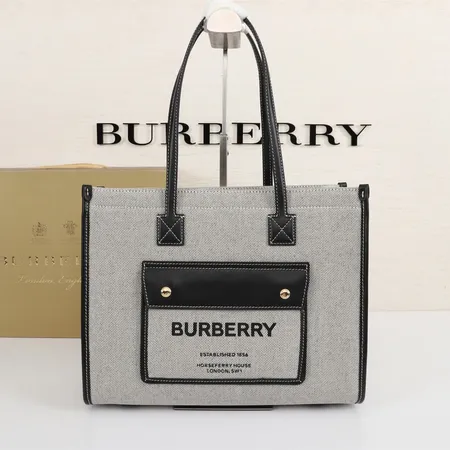 バーバリー ス ハンドバッグ