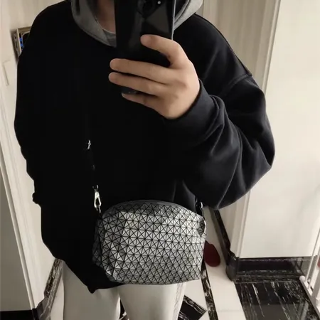 イッセイ ミヤケ ショルダーバッグ