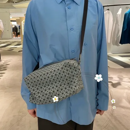 イッセイ ミヤケ ショルダーバッグ