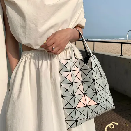 イッセイ ミヤケ ハンドバッグ