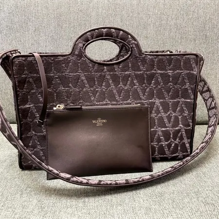 ヴァレンティノ ハンドバッグ