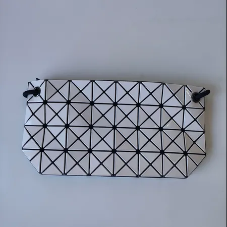 イッセイ ミヤケ ショルダーバッグ