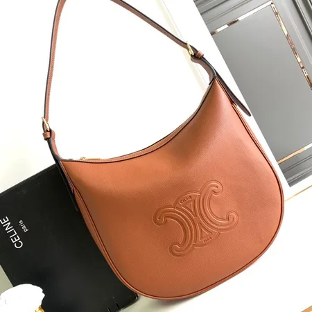 セリーヌ ショルダーバッグ