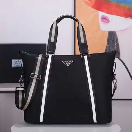 プラダ ハンドバッグ