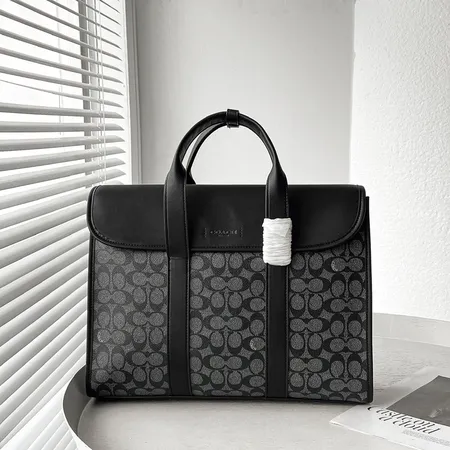 コーチ ハンドバッグ