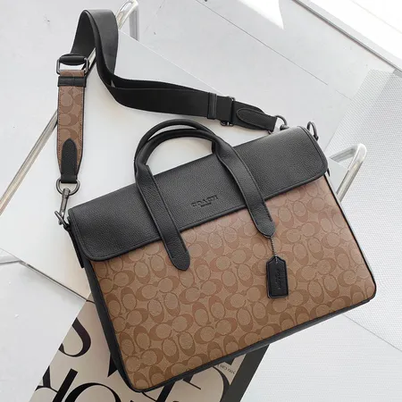 コーチ ハンドバッグ