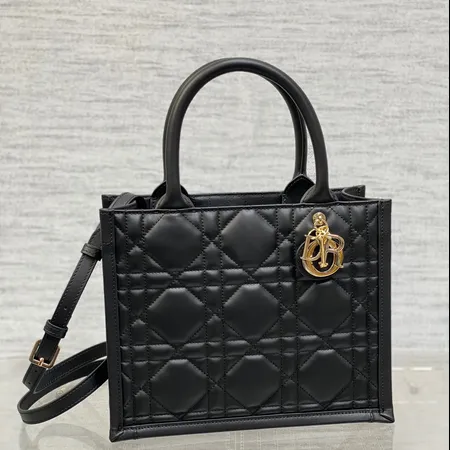 ディオール ハンドバッグ