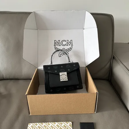 エムシーエム ショルダーバッグ