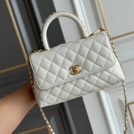 シャネル ハンドバッグ