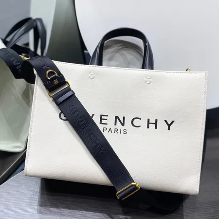 イブサンローラン ショルダーバッグ