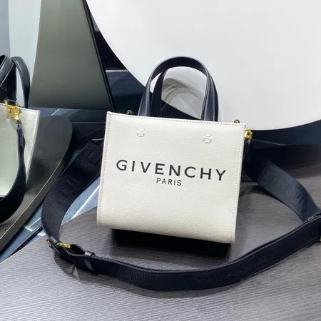 イブサンローラン ショルダーバッグ