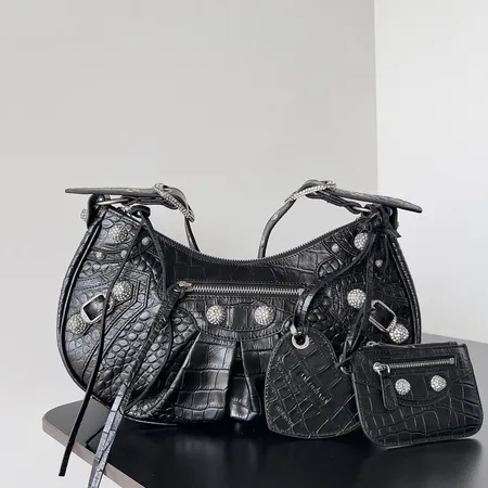 バレンシアガ ショルダーバッグ