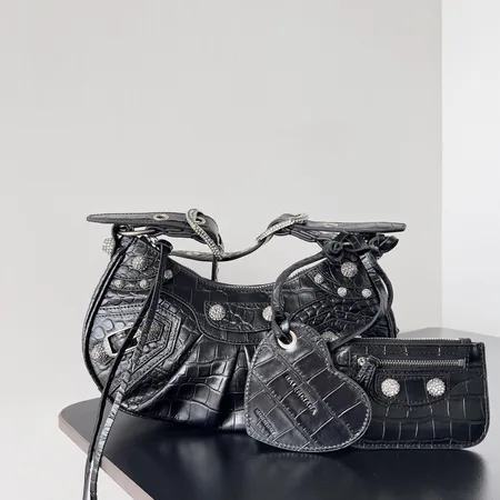 イブサンローラン ショルダーバッグ