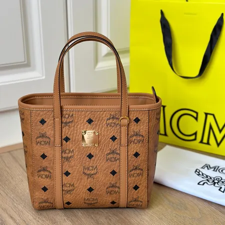 エムシーエム ハンドバッグ