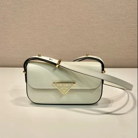 プラダ ショルダーバッグ