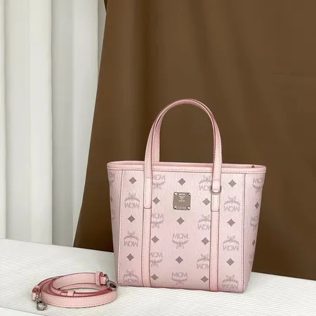 エムシーエム ショルダーバッグ