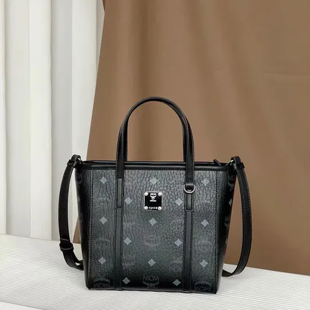 エムシーエム ショルダーバッグ