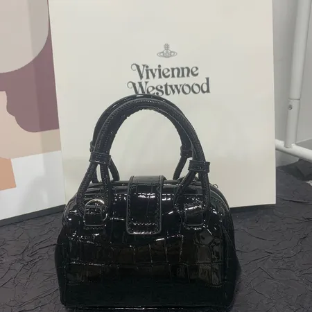 ヴィヴィアン・ウエストウッド ハンドバッグ