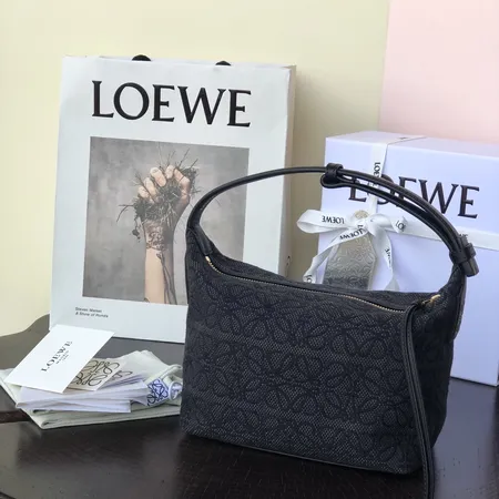 ロエベ ショルダーバッグ