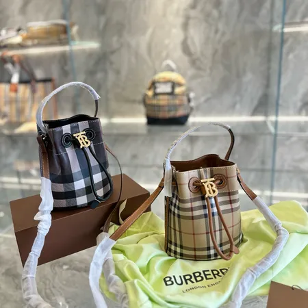 バーバリー ス ショルダーバッグ