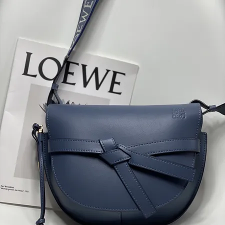 ロエベ ショルダーバッグ