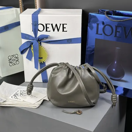 ロエベ ショルダーバッグ