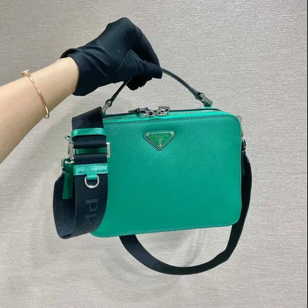 プラダ ハンドバッグ