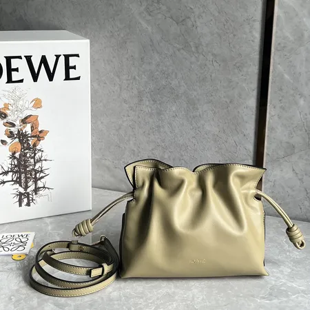 ロエベ ショルダーバッグ