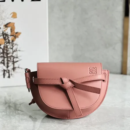 ロエベ ショルダーバッグ