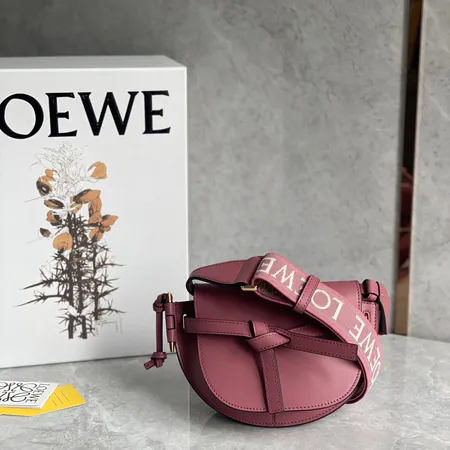 ロエベ ショルダーバッグ