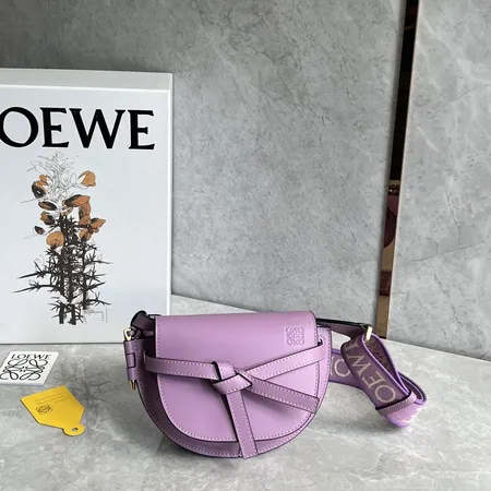 ロエベ ショルダーバッグ