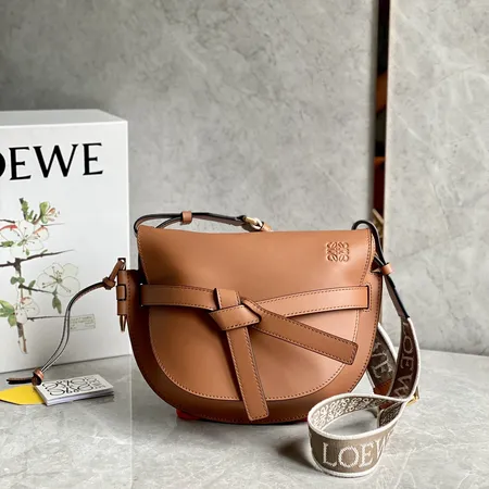 ロエベ ショルダーバッグ