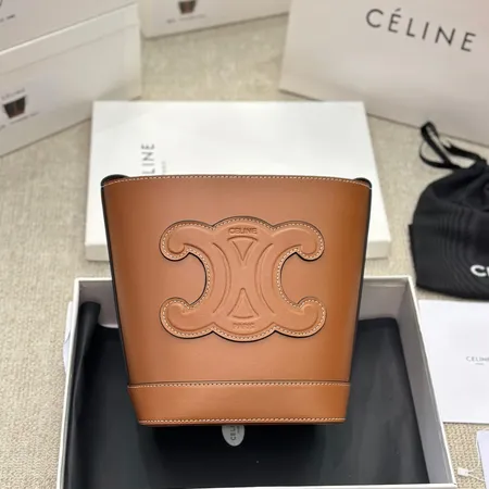 セリーヌ ショルダーバッグ