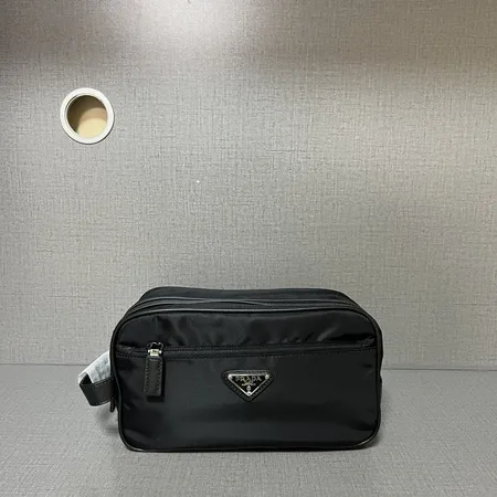 プラダ ハンドバッグ