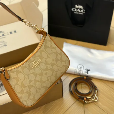 フェンディ ショルダーバッグ