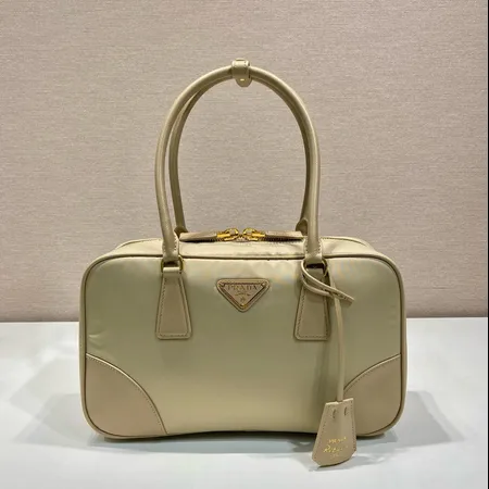 プラダ ハンドバッグ